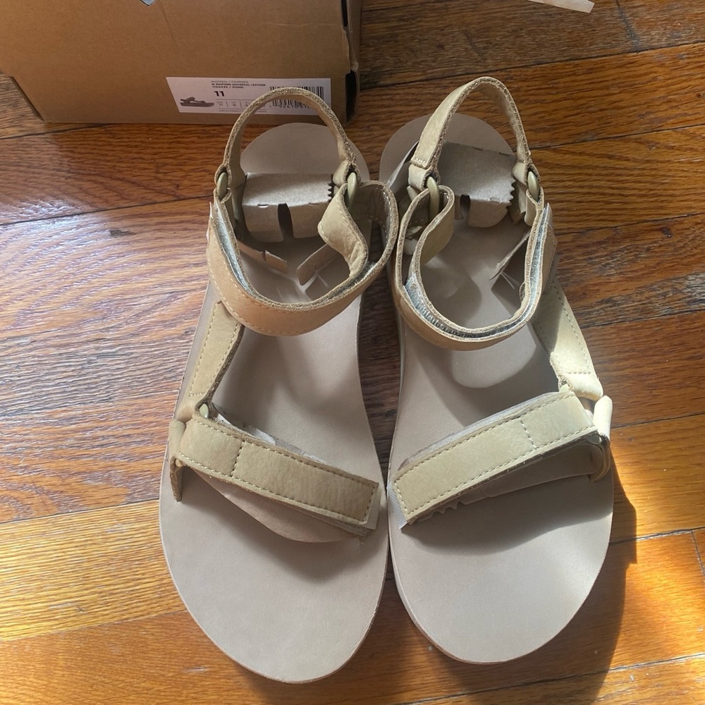 Women’s Teva Leather Midform Tan Adjustable Strap Sandals Size 11